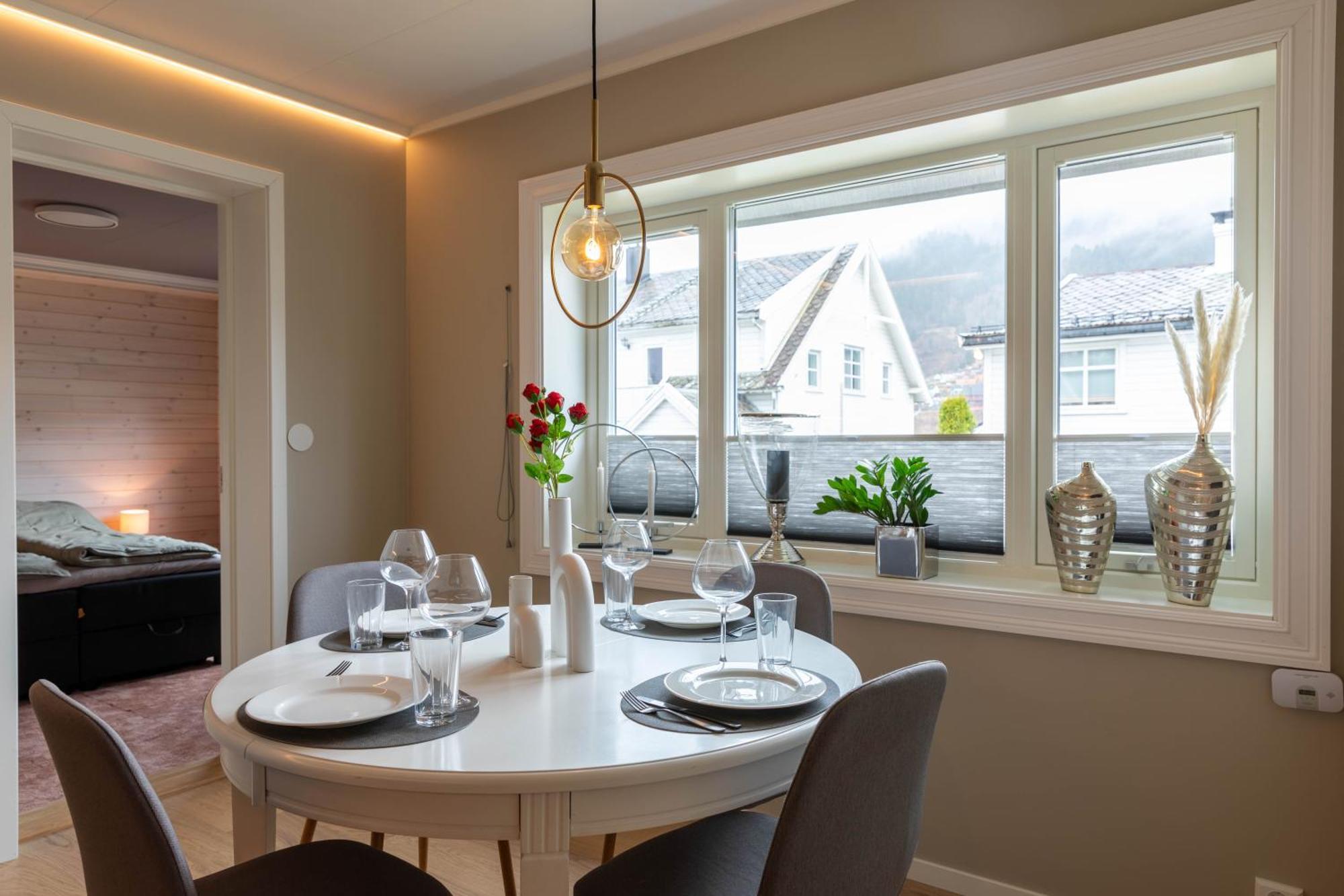 Huset Pa Plassen Sogndal Eksteriør billede